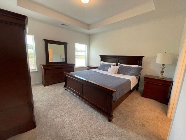 Building Photo - 3 bed 2.5 Bath Townhouse. Shelbyville