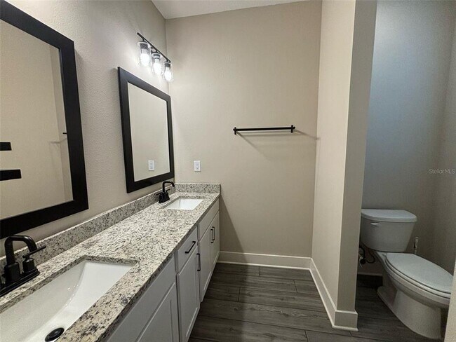Building Photo - 1399 Greenfield Lp
