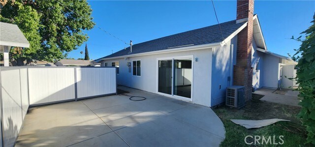 Building Photo - 24041 Gemwood Dr