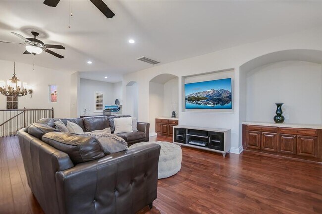 Building Photo - 211 Jack Nicklaus Dr
