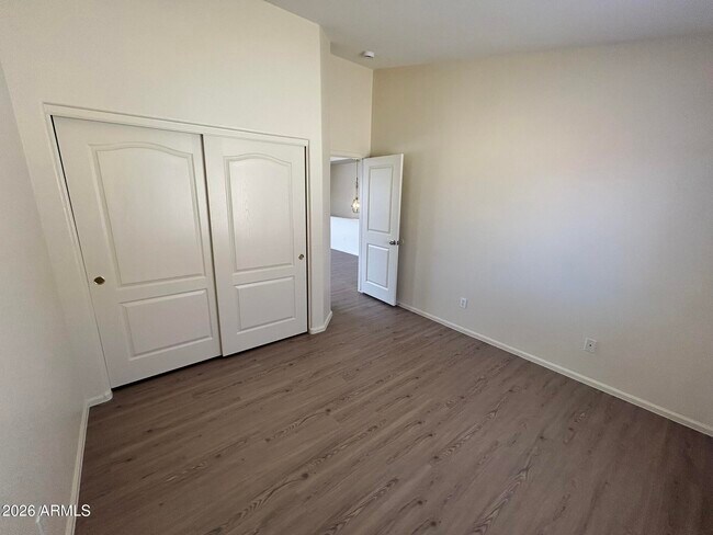 Building Photo - 42406 W Sunland Dr