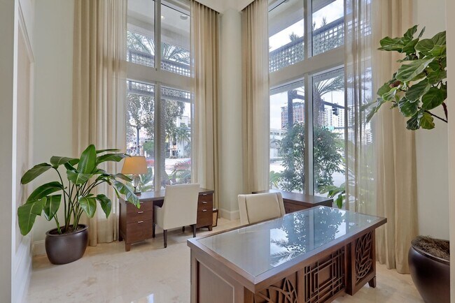 Building Photo - 480 Hibiscus St