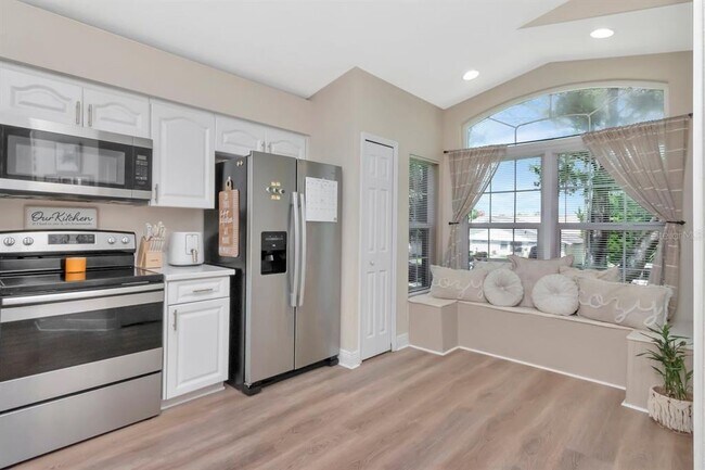 Building Photo - 5352 Cotee River Dr