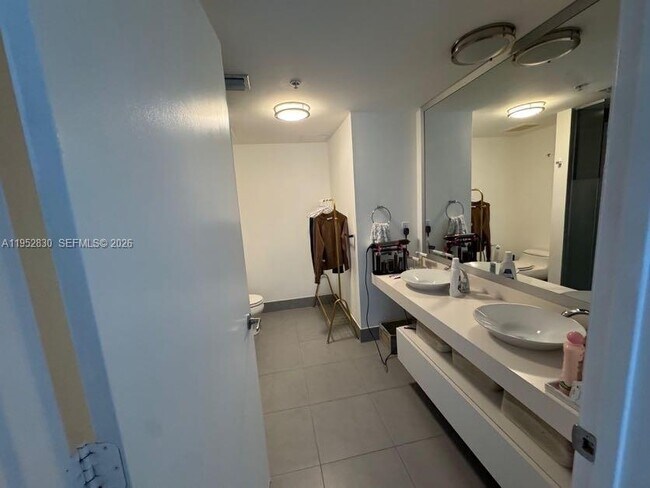 Building Photo - 92 SW 3rd St