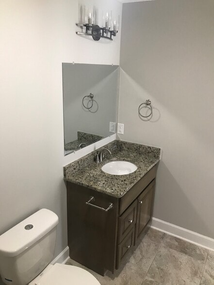 Building Photo - 708 Delta St