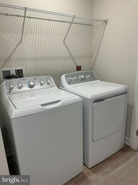 Building Photo - 645 Laurelwood Cir