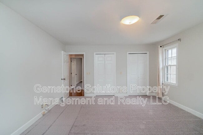 Building Photo - 1129 W Main St