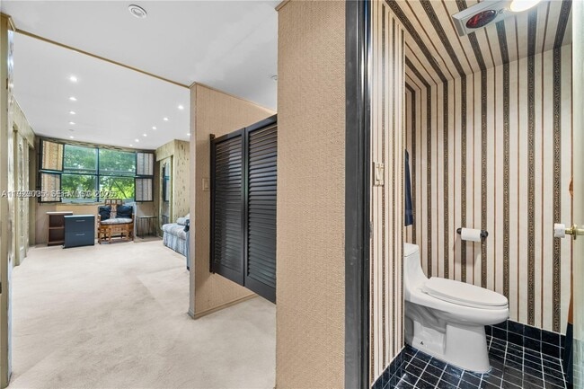 Building Photo - 11111 Biscayne Blvd