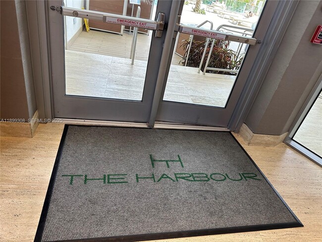 Building Photo - 16385 Biscayne Blvd