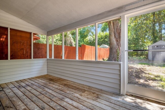 Building Photo - 2467 Nugget Ln