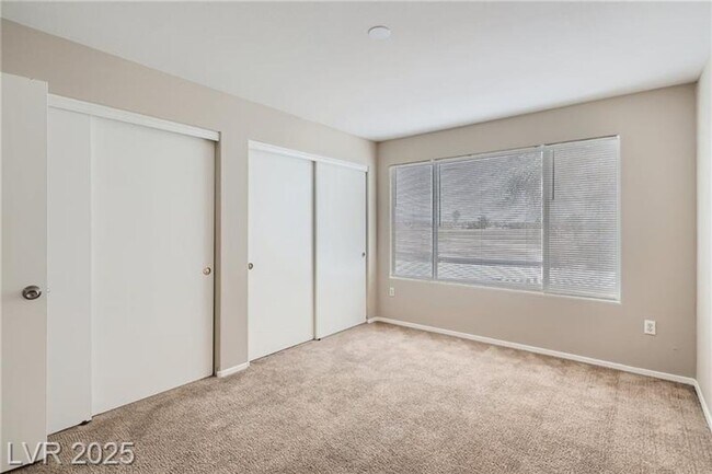 Building Photo - 5710 E Tropicana Ave