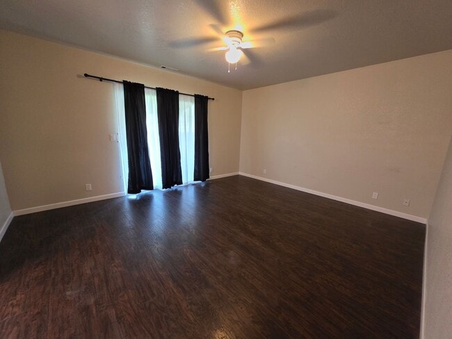 Building Photo - 1229 NW Conklin Ave