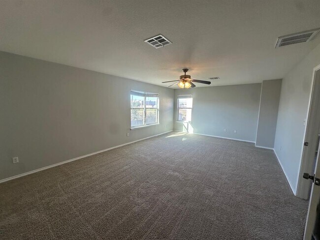 Building Photo - 102 Blanco Woods Blvd