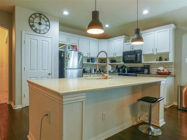 Building Photo - 2020 Jasmine Valley Drive