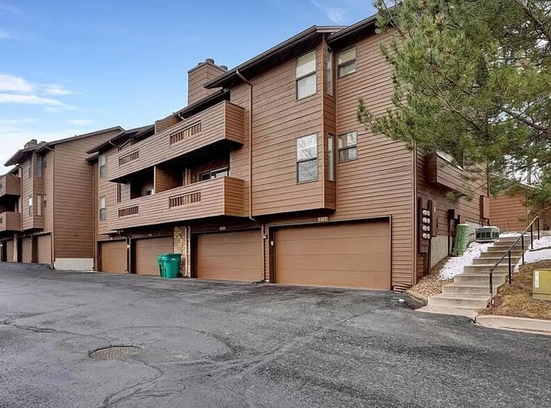 Primary Photo - 3305 Capstan Way