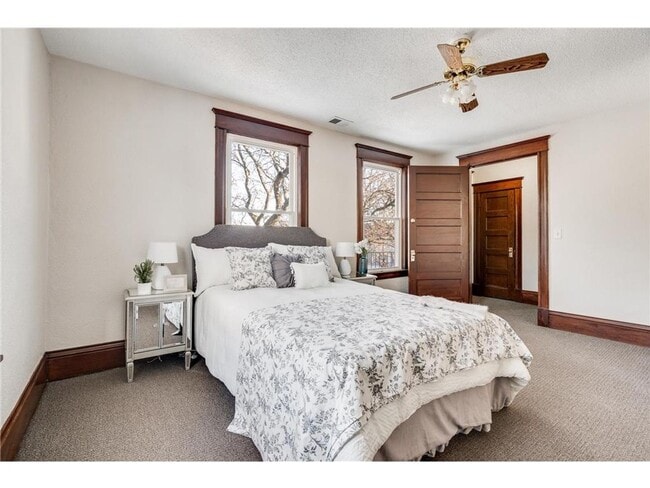 Building Photo - Available NOW!!  3 Bedroom Upper Level Dup...