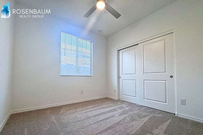 Building Photo - 3903 101st Dr