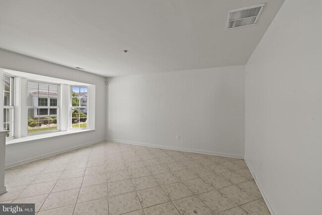 Building Photo - 124 Buckingham Way