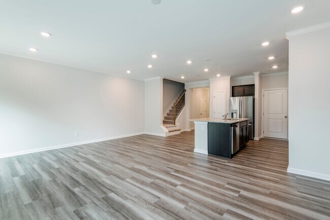 Building Photo - Beautiful 3 Bedroom 2.5 Bathroom Townhome Located in Downton Square, Holly Springs! Available Jul...