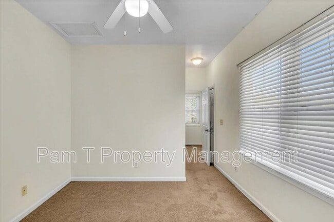 Building Photo - 635 E Henry St