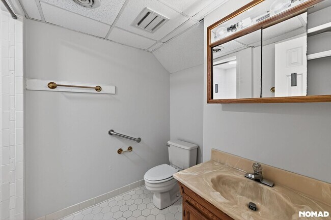 Building Photo - 4131 Kaplan Dr