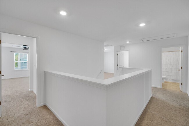 Building Photo - 1224 Maxwell Ct