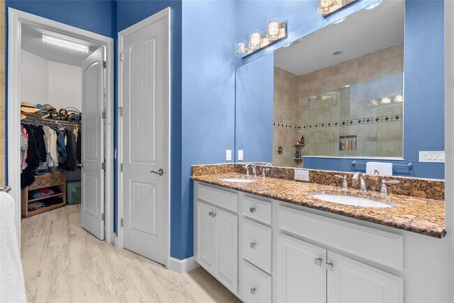 Building Photo - 319 Compass Point Dr