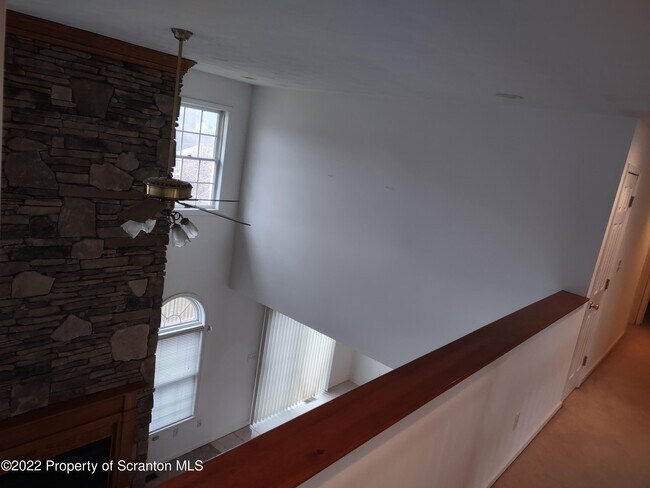 Building Photo - 1014 Fairfield Cir