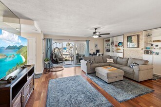 Building Photo - Single Level Condo on the Bay