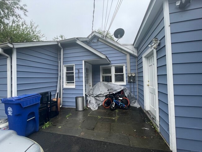 Primary Photo - 81 Benedict St