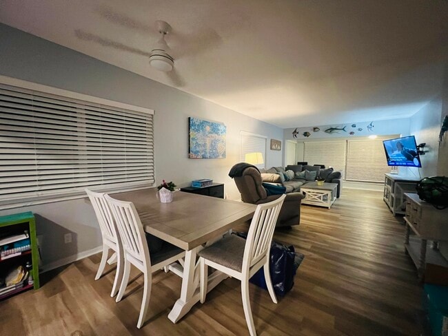 Building Photo - 3401 Spanish Trail