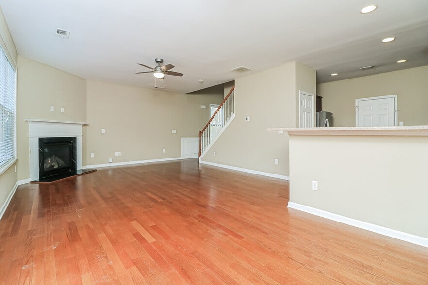 Building Photo - 234 Cavendar Way