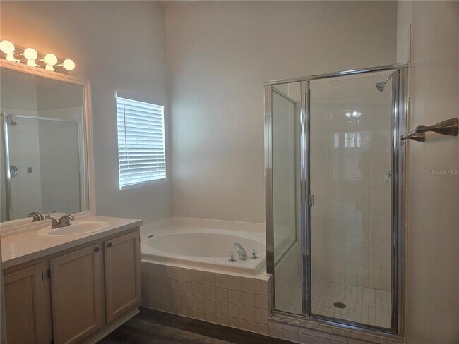 Building Photo - 901 Beresford Way