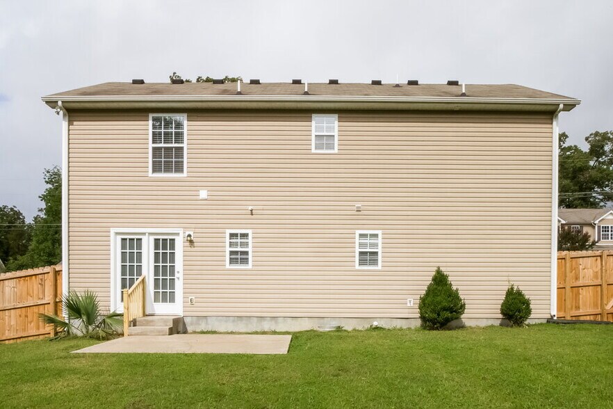 Building Photo - 222 Niagra Ln