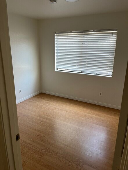 Building Photo - 177 Village Circle Dr