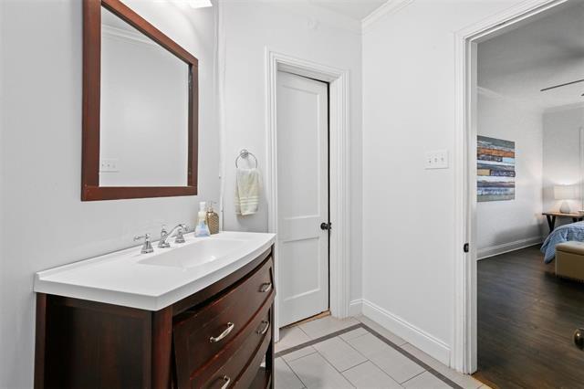 Building Photo - 5227 Homer St