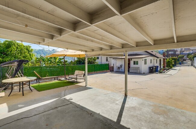 Building Photo - 4427 Topaz St