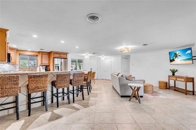 Building Photo - 6623 Glades Way