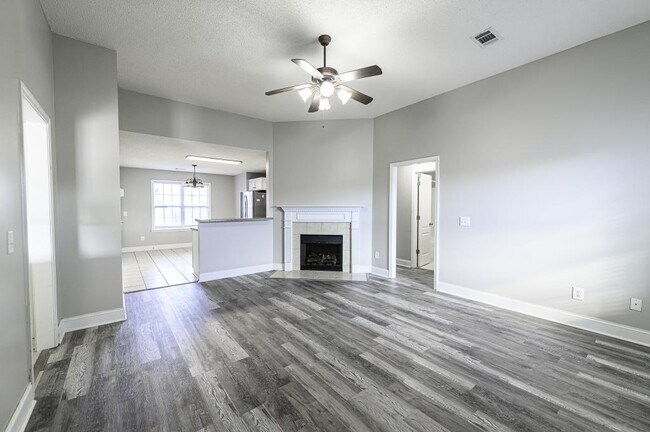 Building Photo - 307 Nile Ln