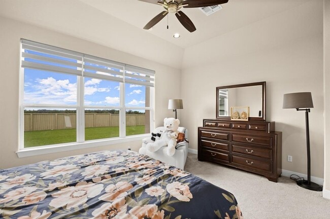 Building Photo - 525 Faith Dr