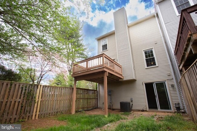 Building Photo - 751 Cherry Tree Ln