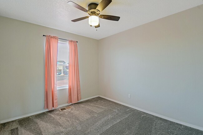 Building Photo - 10501 Trieste Ct NW