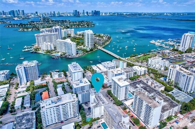 Building Photo - 1340 Lincoln Rd