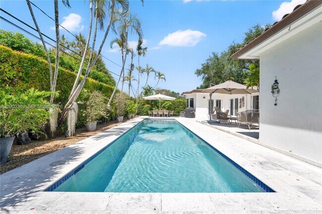 Building Photo - 1524 Siena Ave