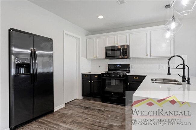 Building Photo - Beautiful Single-Family Home in Kaysville