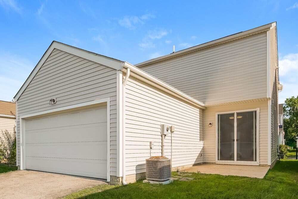 Building Photo - 123 Purple Leaf Ln