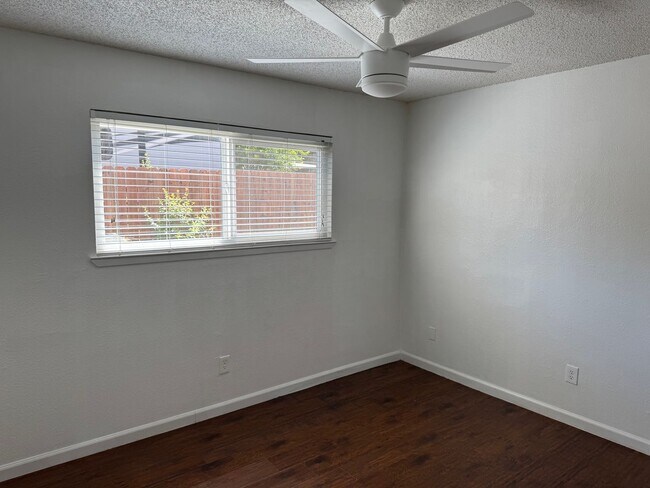 Building Photo - 7517-7519 Saint Philomena Way