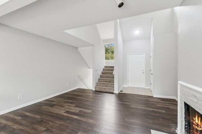 Building Photo - 8929 Hauser St