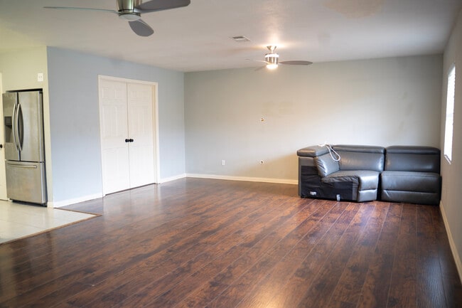 Building Photo - 516 Magnolia Dr
