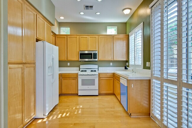 Building Photo - 443 Farrel Ct